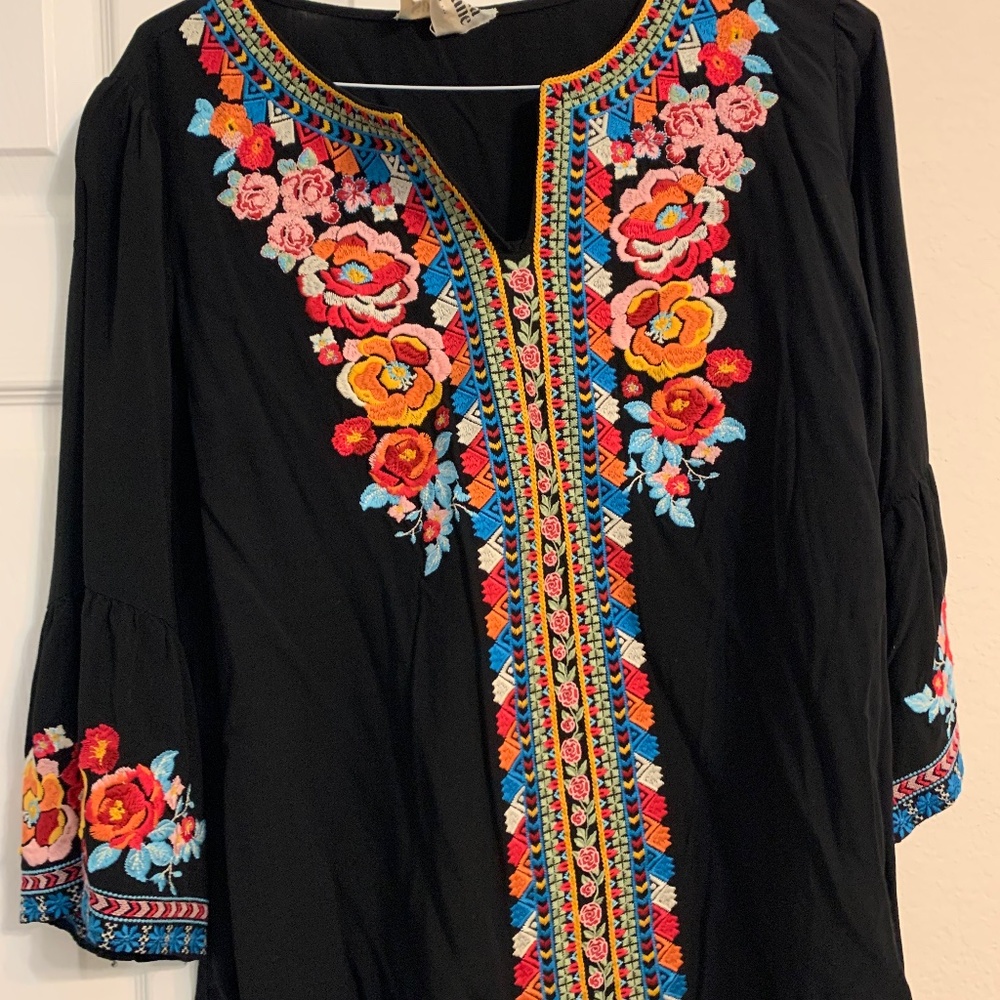 Savanna Jane embroidery top